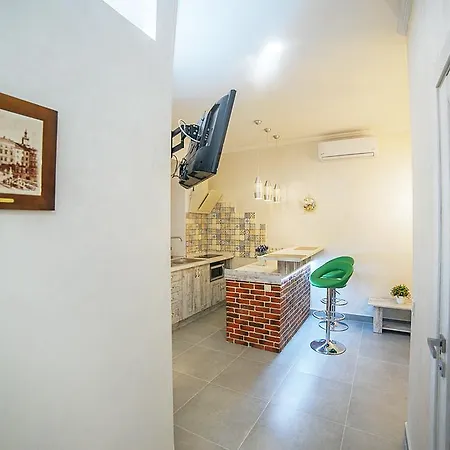At Lyulki Apartment Lviv